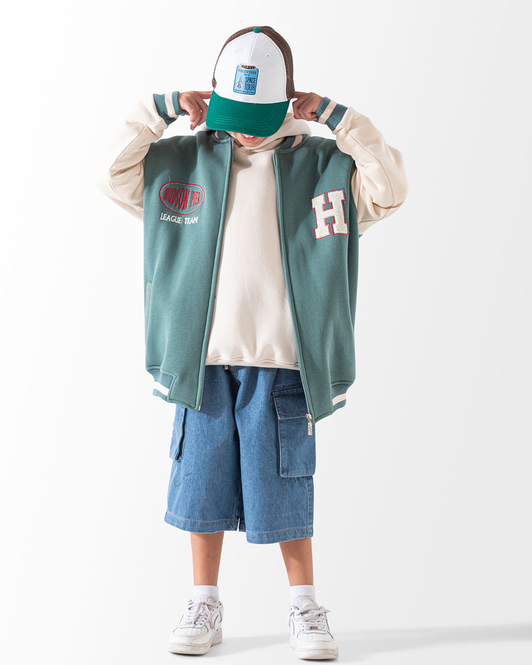 H جاكيت بيسبول  146 كريمي