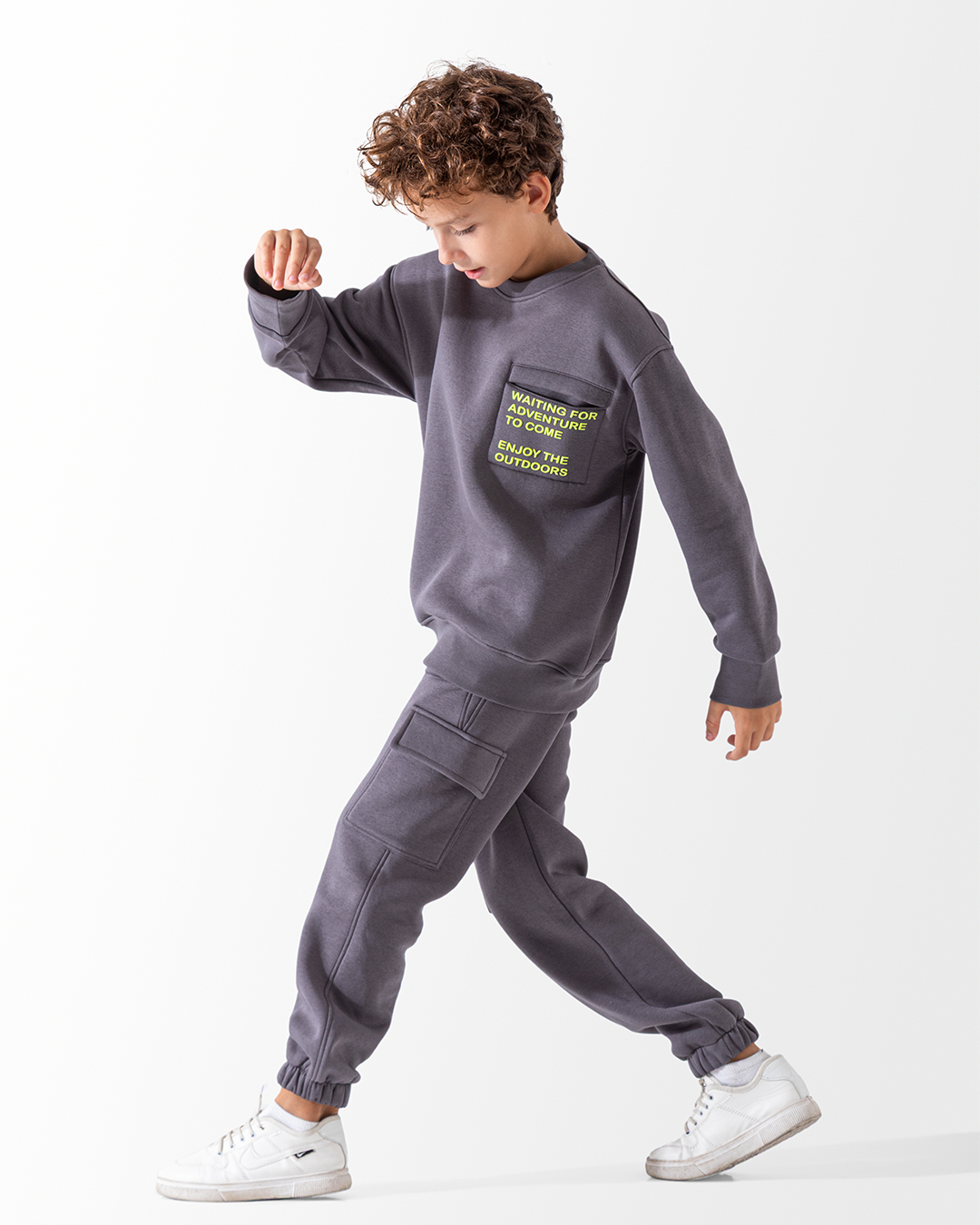 waiting for adventure  طقم اولادي