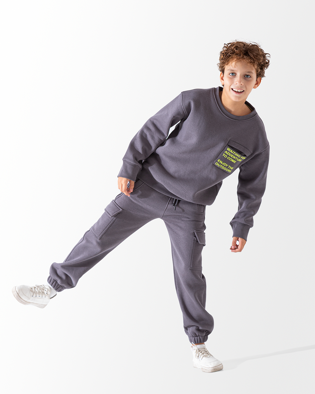 waiting for adventure  طقم اولادي