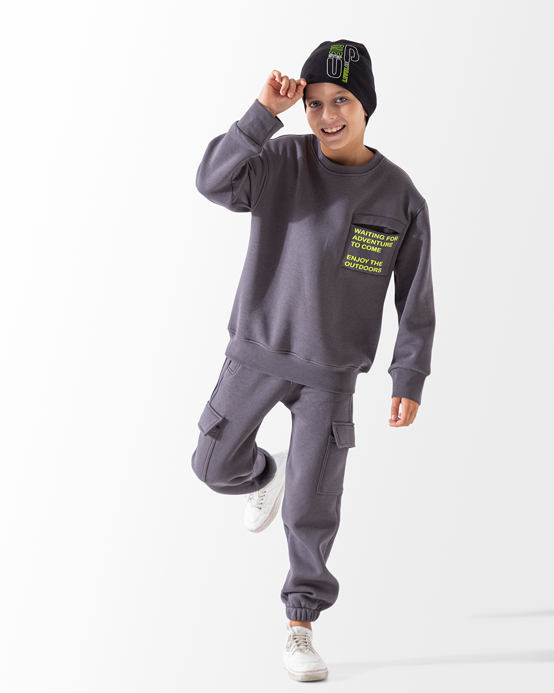 waiting for adventure  طقم اولادي