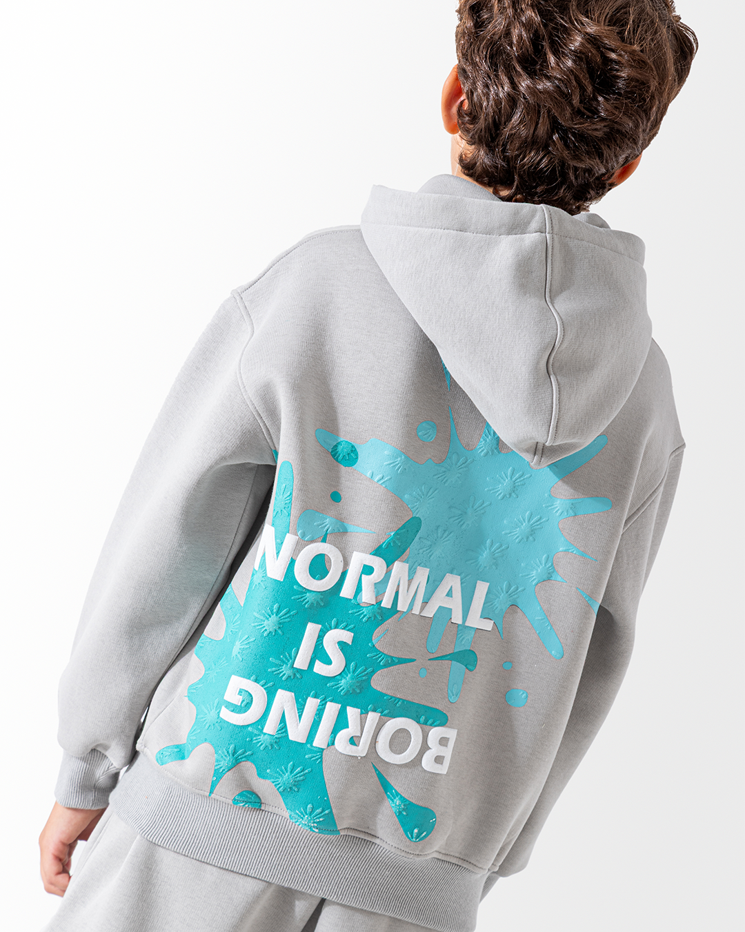 Normal is Boring  طقم اولادي