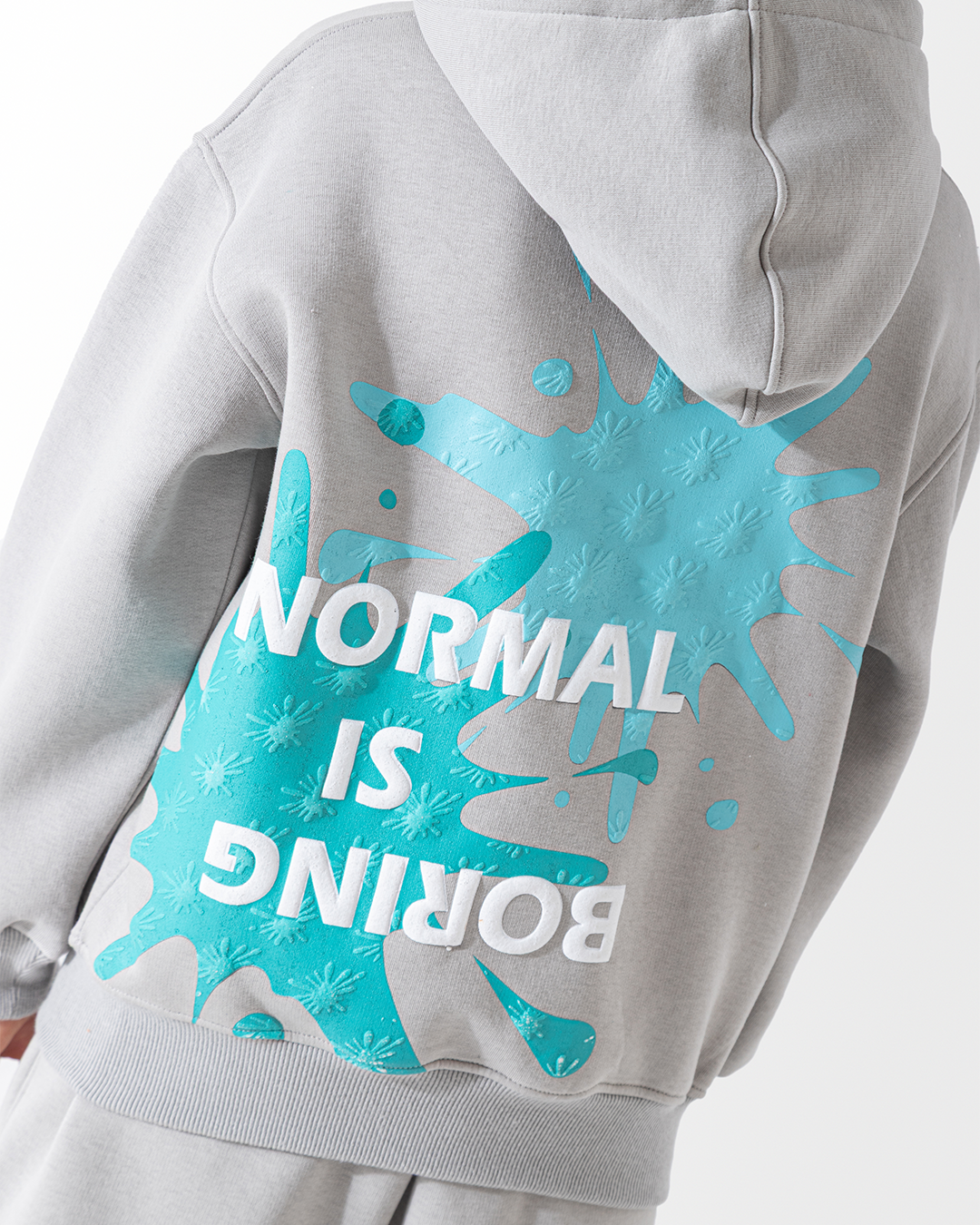 Normal is Boring  طقم اولادي