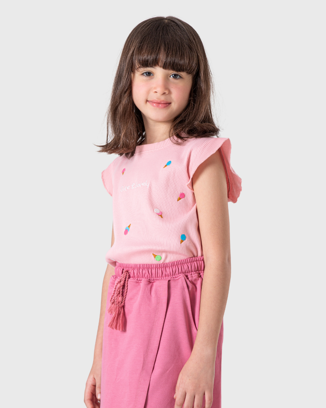 طقم بناتي لطيف و جميل