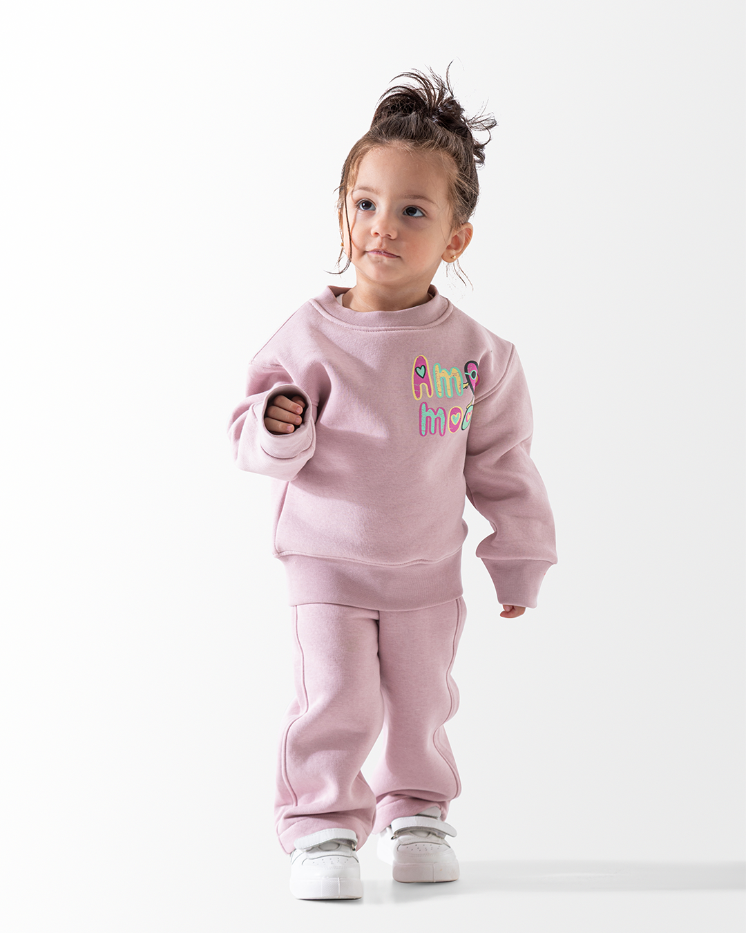 Amour mood NB طقم بناتي