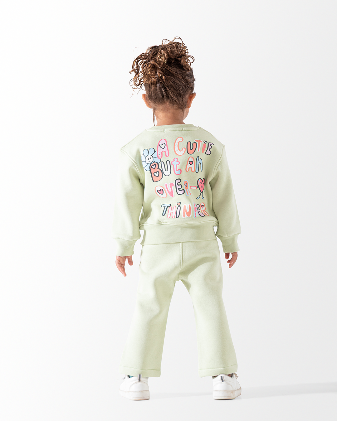 Amour mood NB طقم بناتي