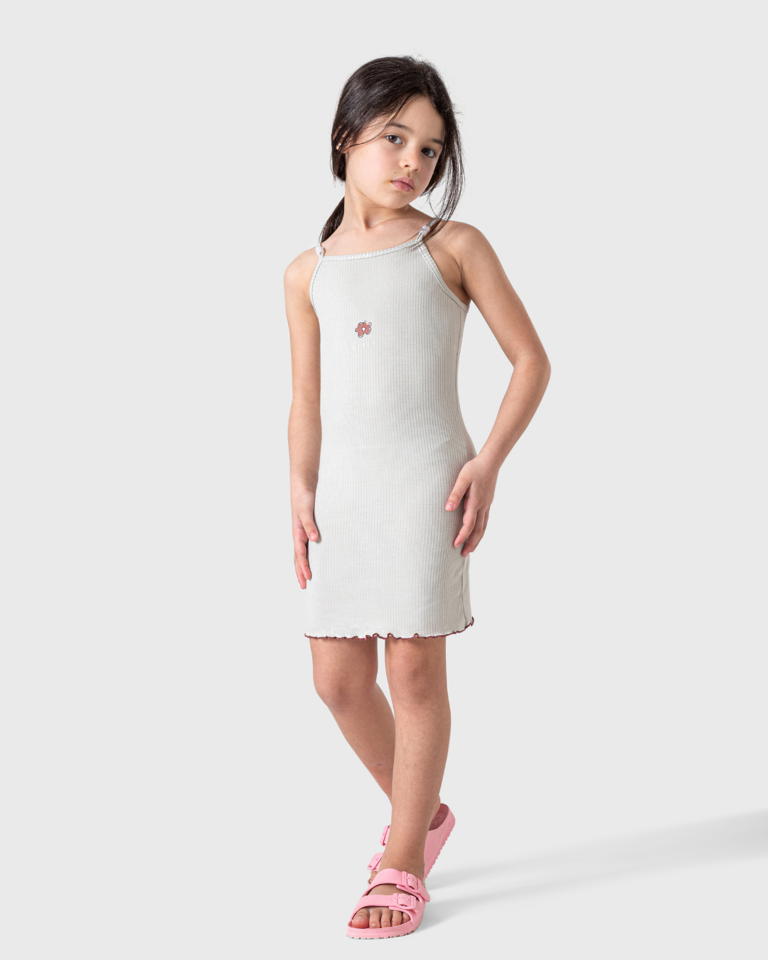 قميص نوم بناتي بألوان ربيعية أنيقة