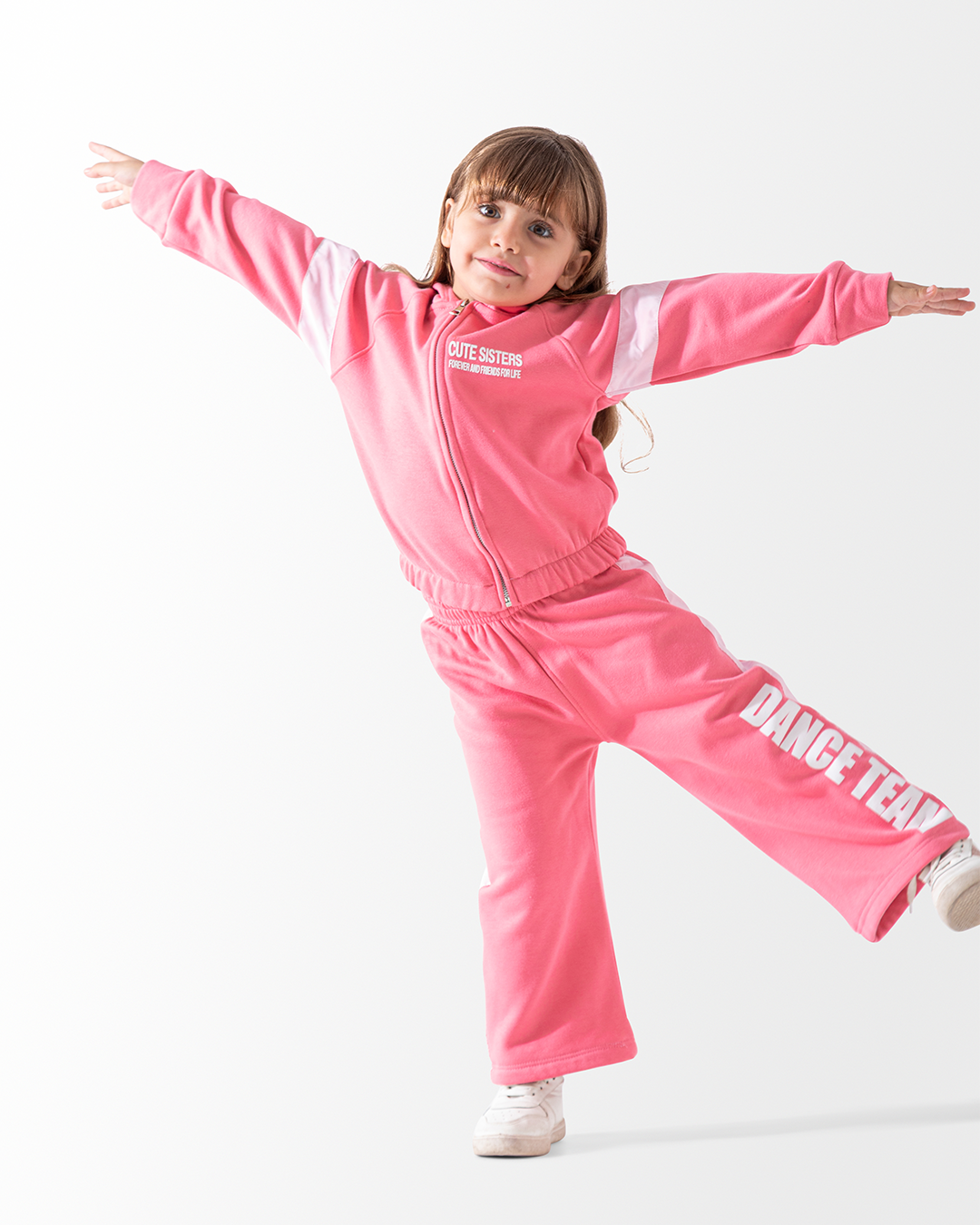 Cute sisters  طقم بناتي