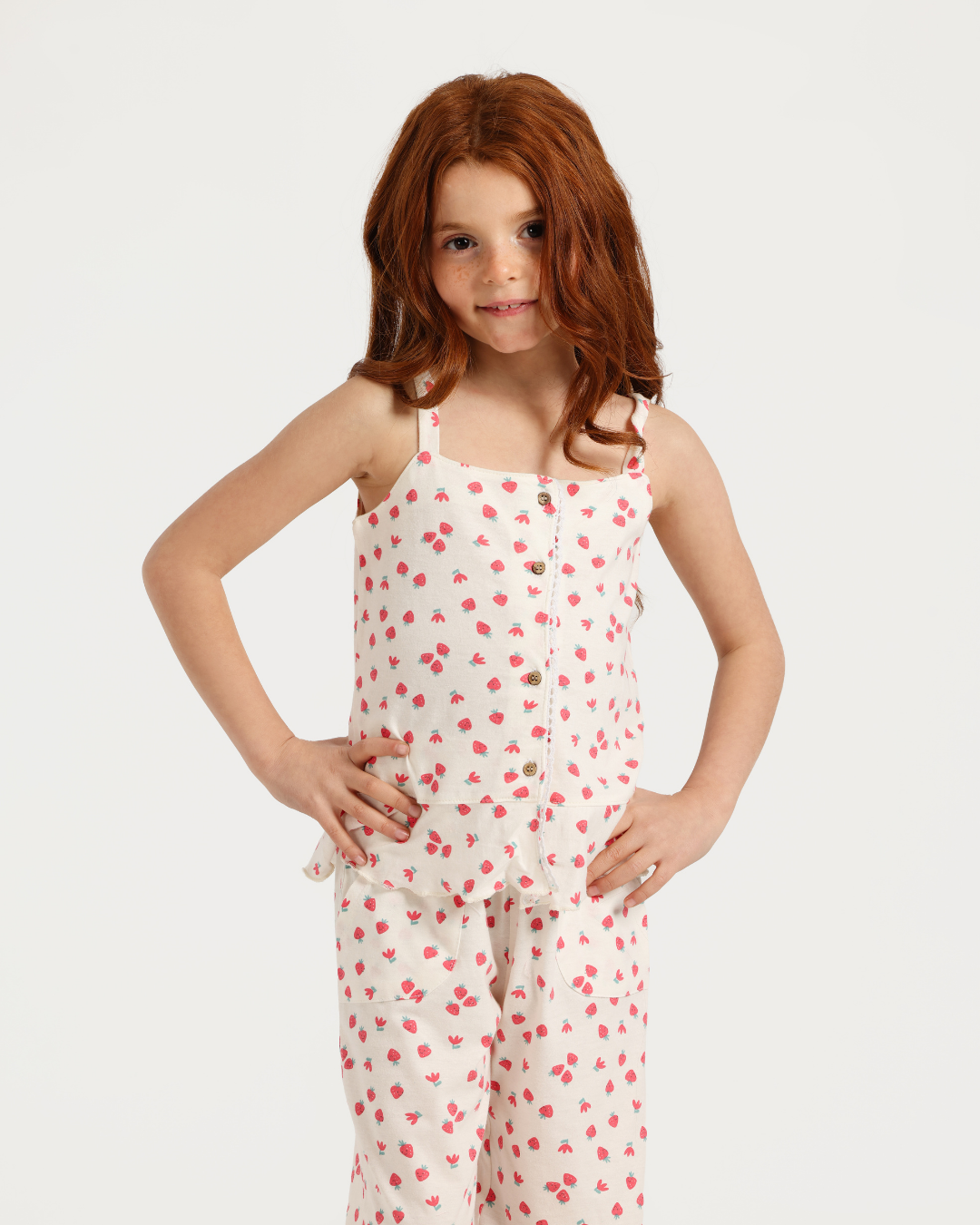Girls' pajamas, small strawberries