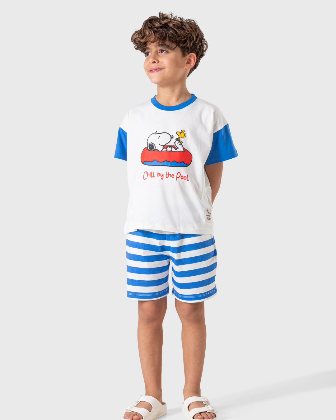 بجامة أطفال بطابع صيفي مرِح مع شورت مخطط