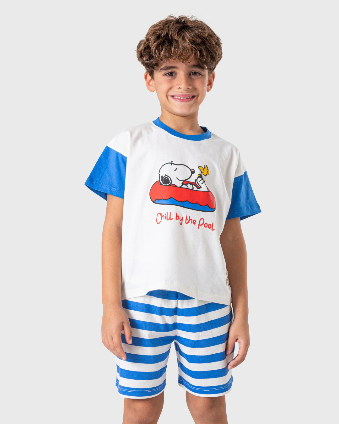 بجامة أطفال بطابع صيفي مرِح مع شورت مخطط