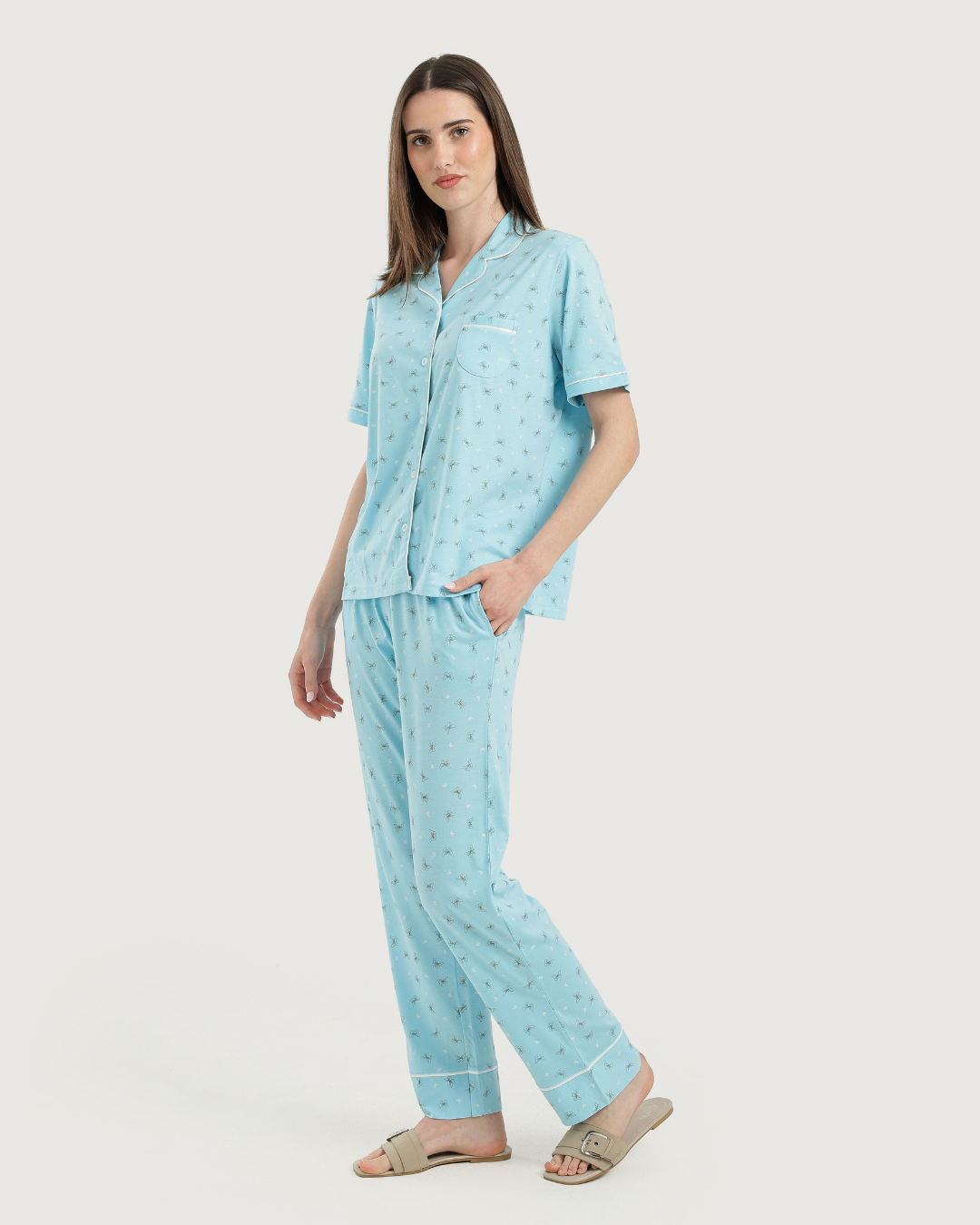 Women's half-sleeved pajama with pants