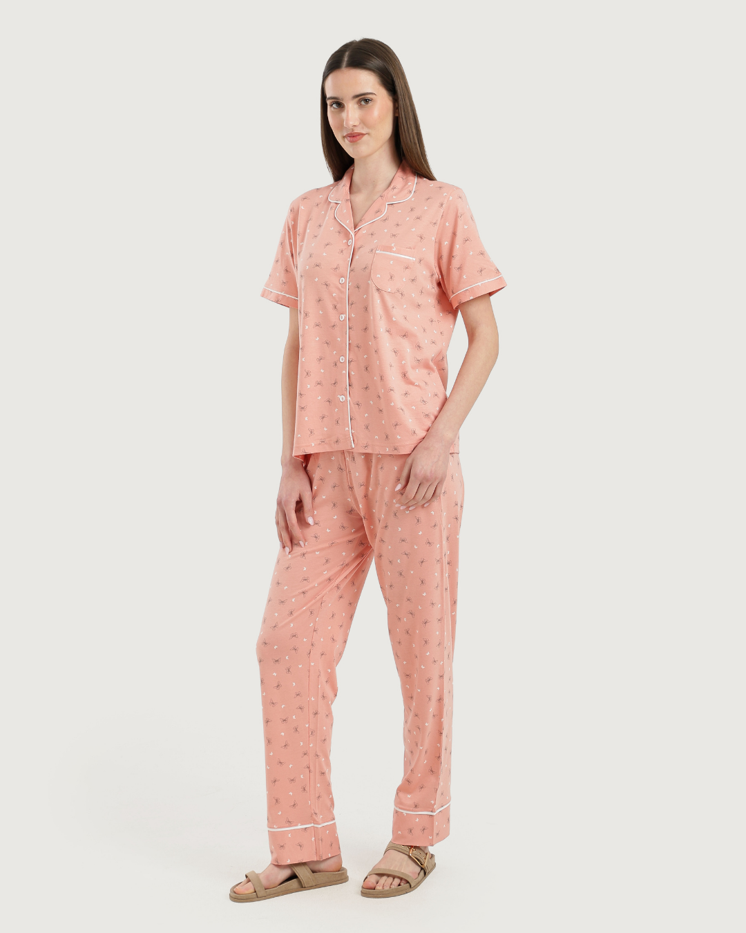 Women's half-sleeved pajama with pants