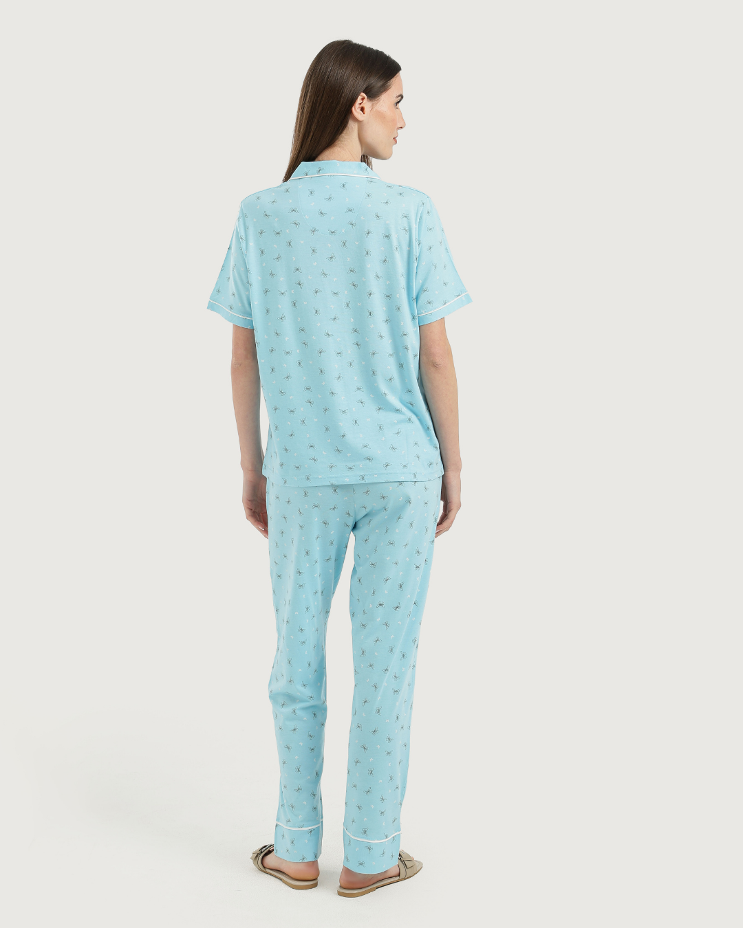 Women's half-sleeved pajama with pants