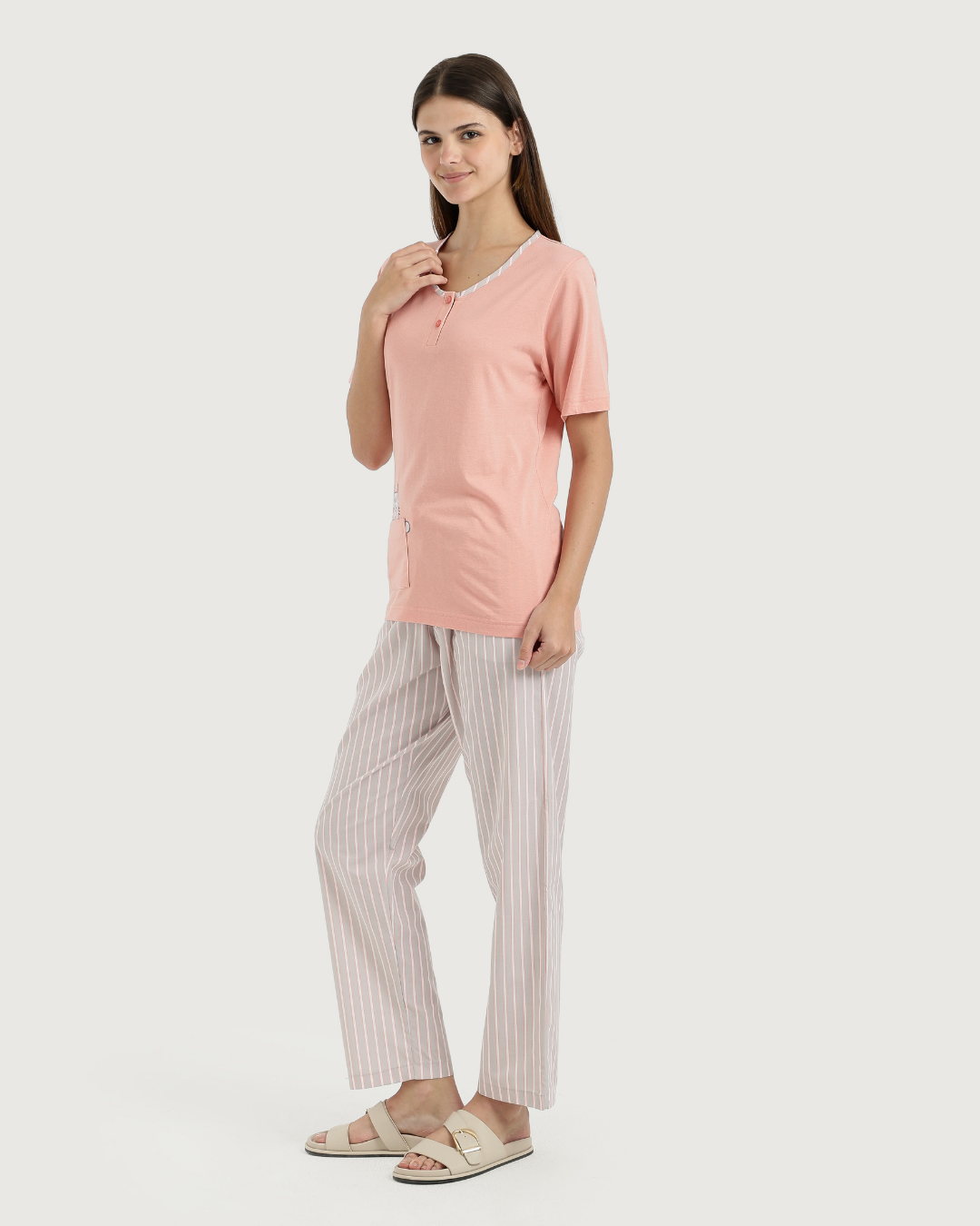 Women's half-sleeved pajamas with embroidery and fabric trousers