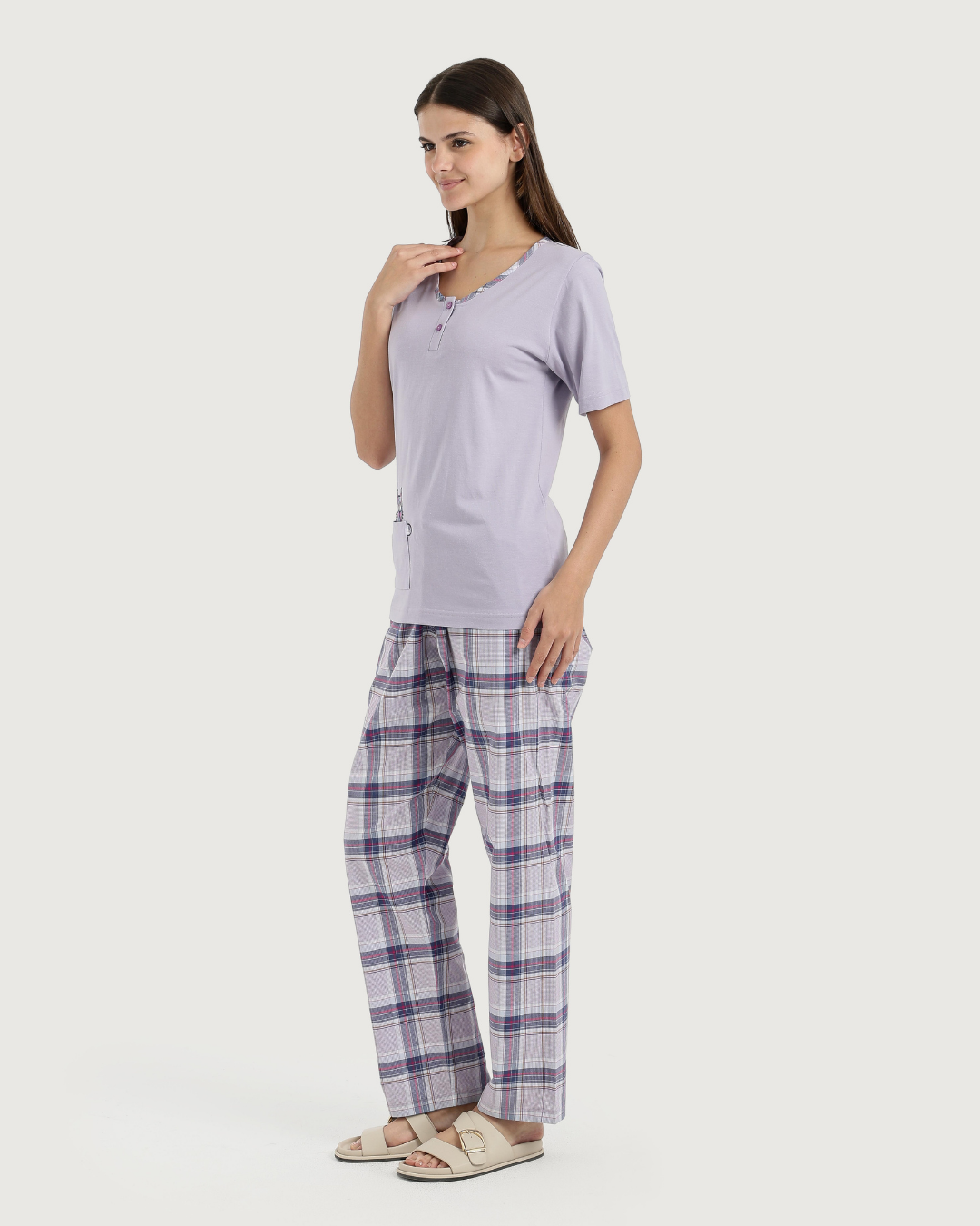 Women's half-sleeved pajamas with embroidery and fabric trousers