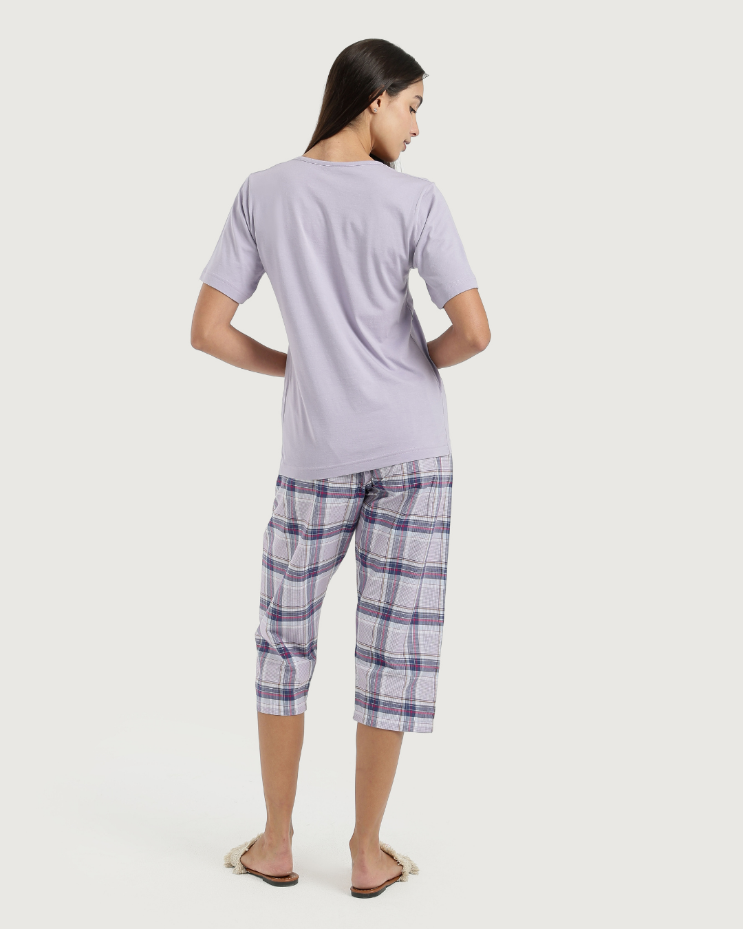 بيجاما حريمى نص كم و بنتاكور نسيج