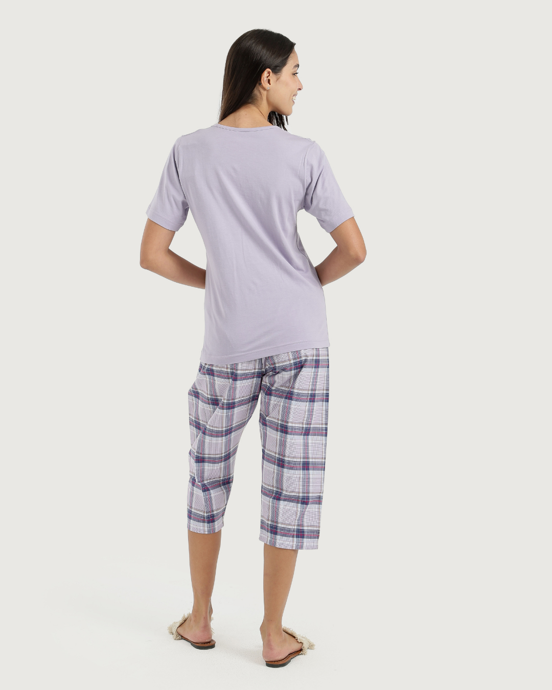 بيجاما حريمى نص كم و بنتاكور نسيج