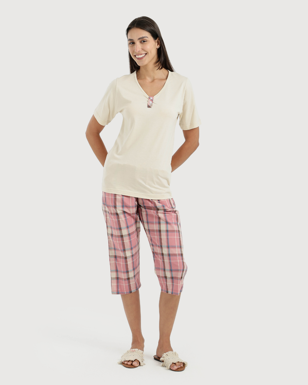 بيجاما حريمى نص كم و بنتاكور نسيج