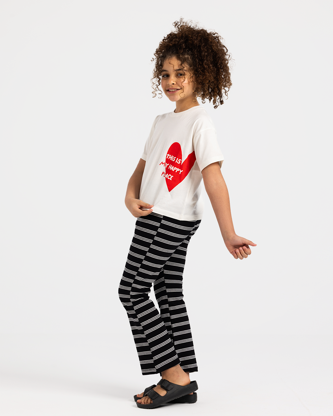 Elegant girls' pajamas in black and white