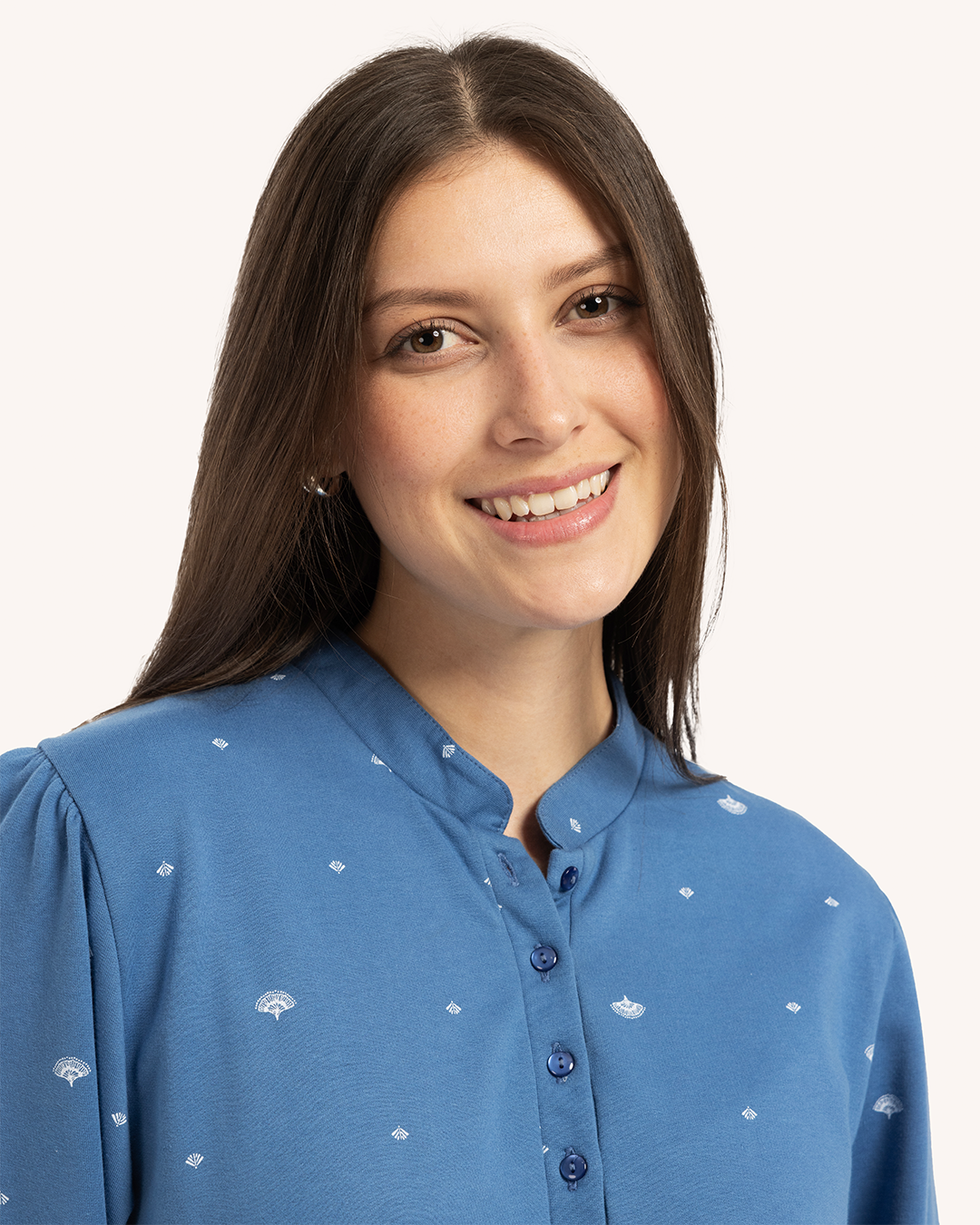 Une Chemise Pour Femmes Imprimée Avec Vous Et Les Minists