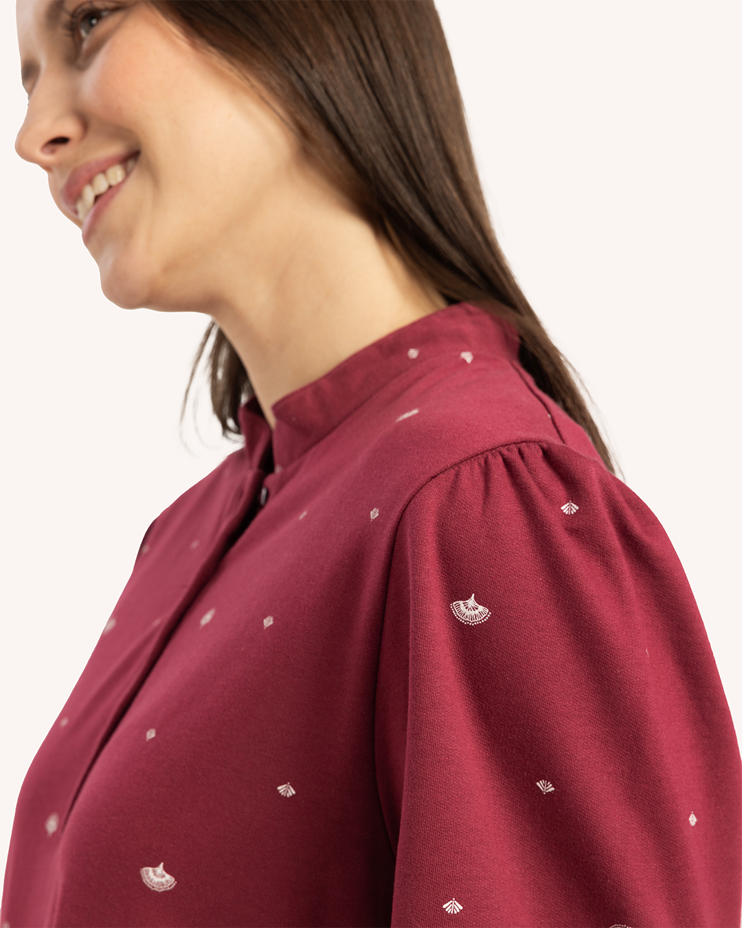 Une Chemise Pour Femmes Imprimée Avec Vous Et Les Minists