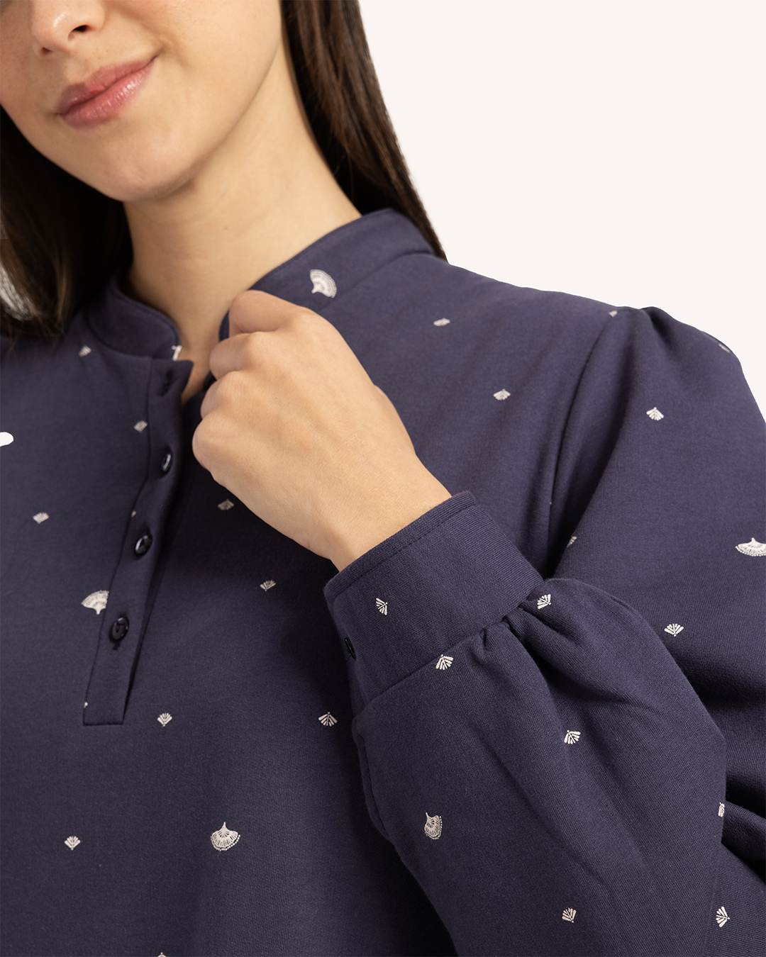 Une Chemise Pour Femmes Imprimée Avec Vous Et Les Minists