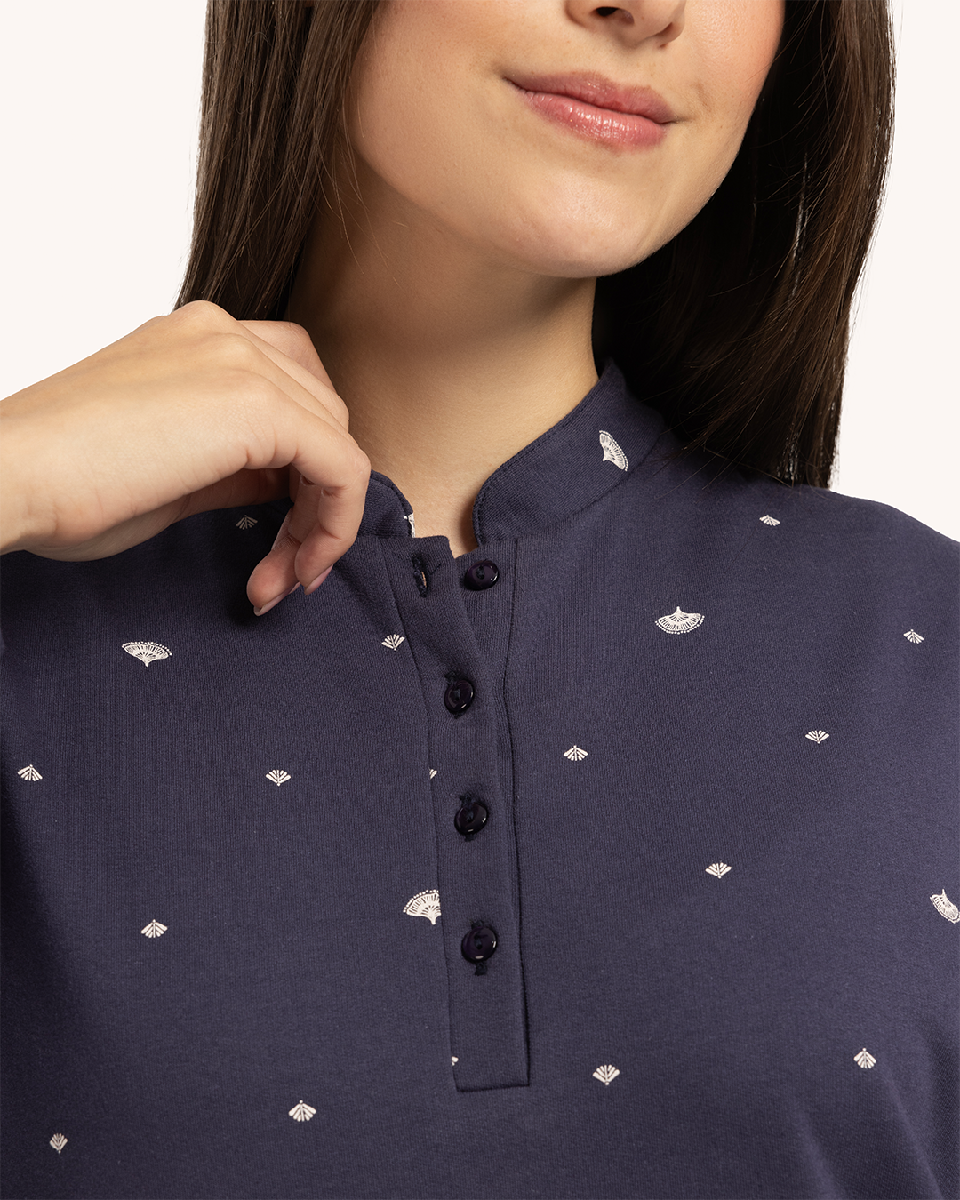 Une Chemise Pour Femmes Imprimée Avec Vous Et Les Minists