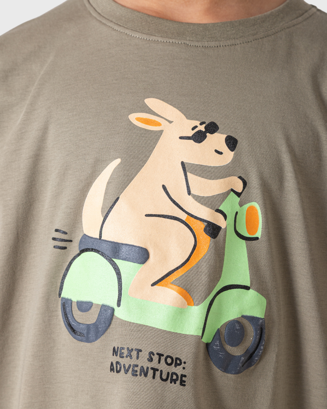 طقم أولادي عصري مع شورت