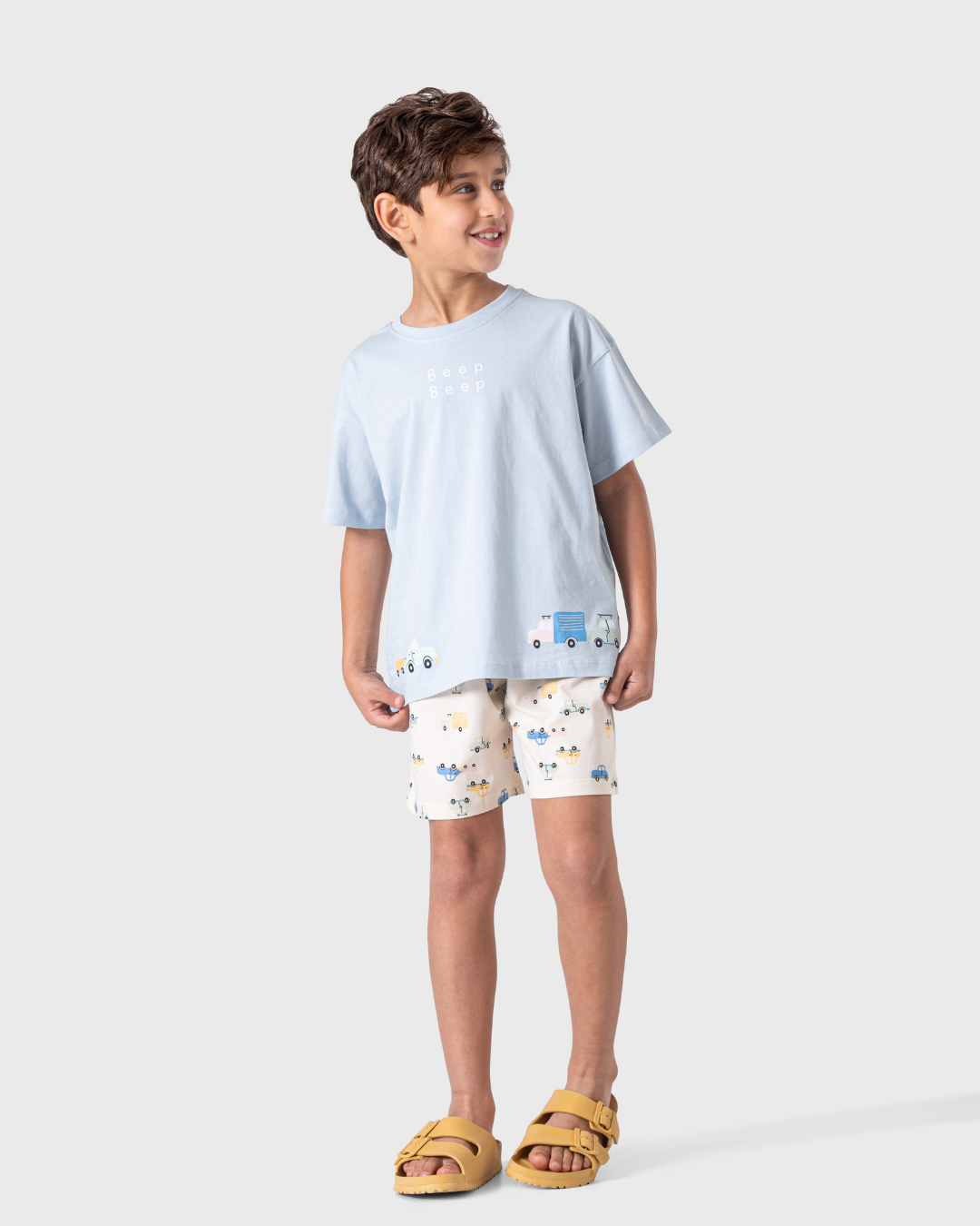 بيجاما أولاد بدرجات الأزرق لعشاق السيارات