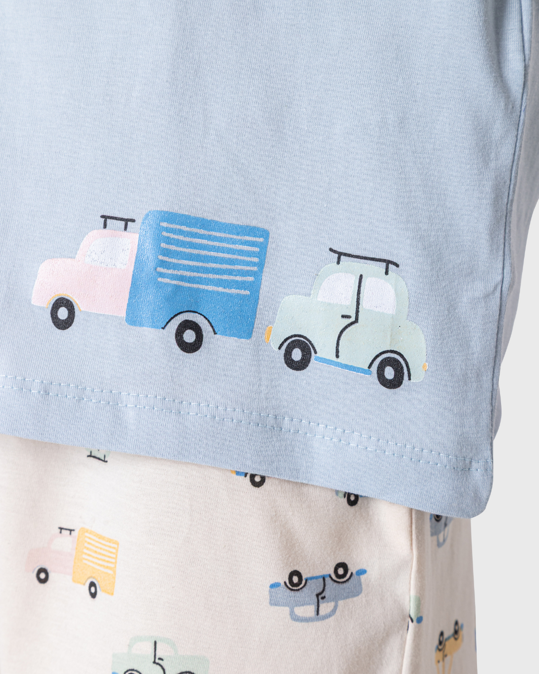 بيجاما أولاد بدرجات الأزرق لعشاق السيارات