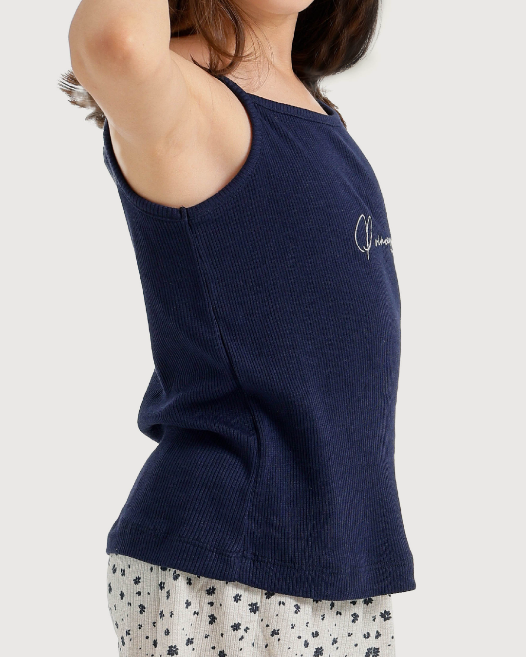 بيجاما أنيقة للبنات الصغيرات بطبعة زهور