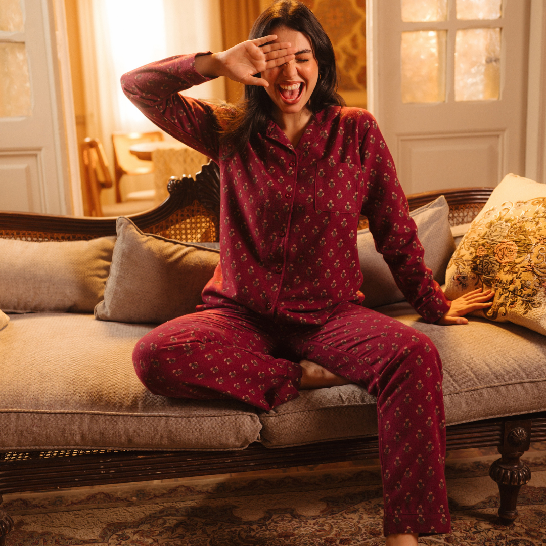 Vintage flower Women Classic Pajama in Burgundy