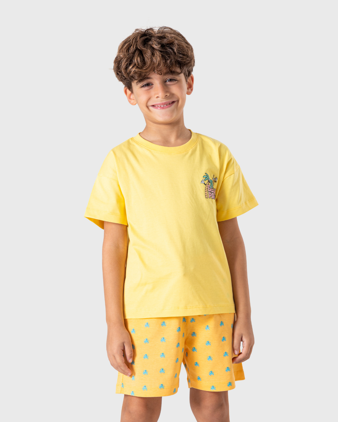 بيجاما أولادي بطبعة شاطئية مرحة ومريحة