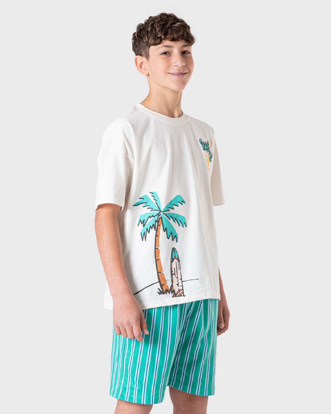 بيجاما أولادى صيفية مريحة بطابع استوائي