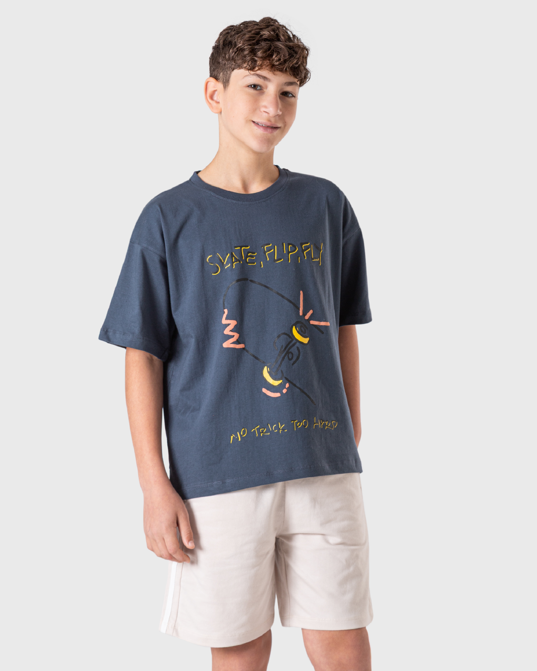 بجامة أولاد بطباعة التزلّج