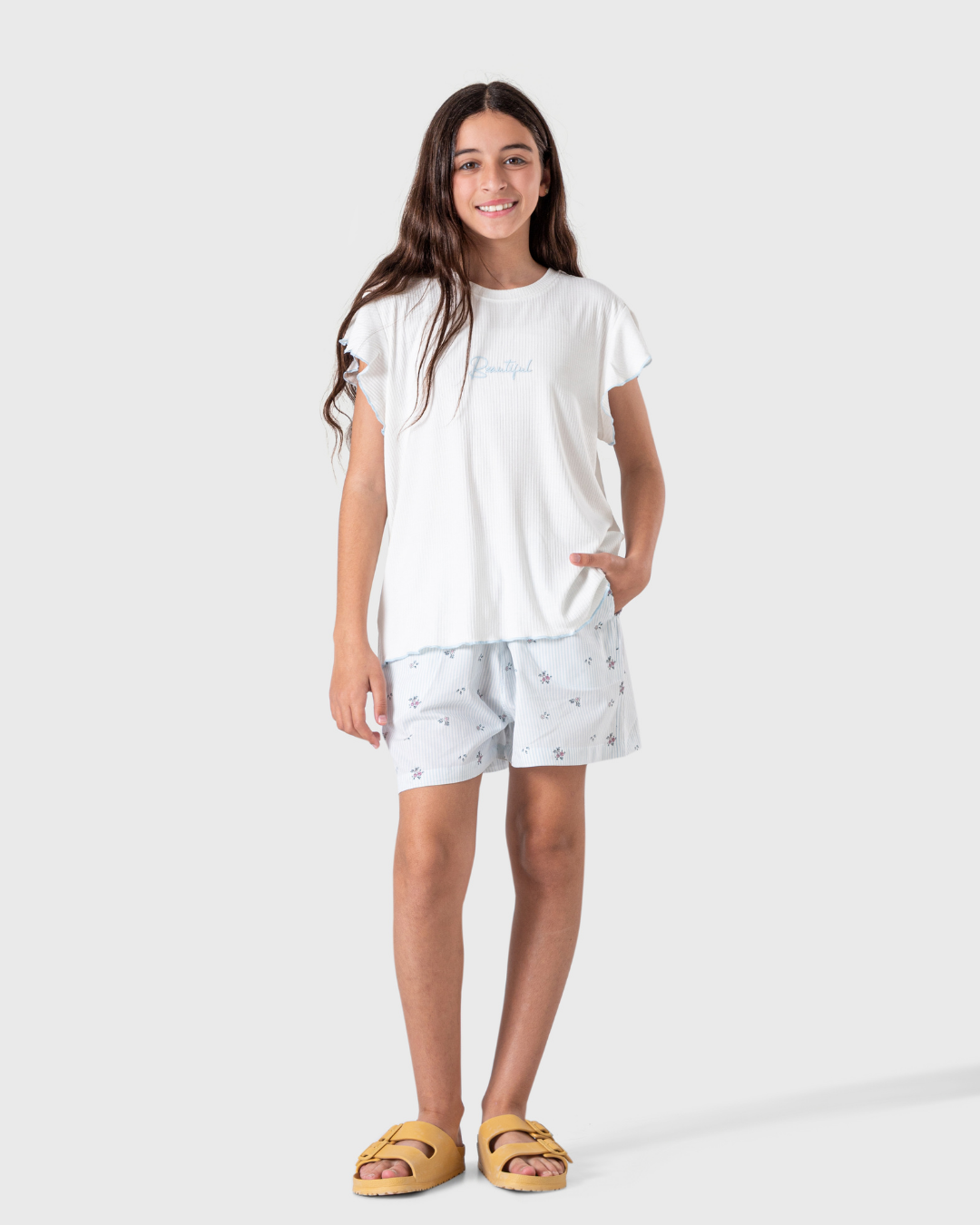 بيجاما بناتي بطبعة زهور وخطوط