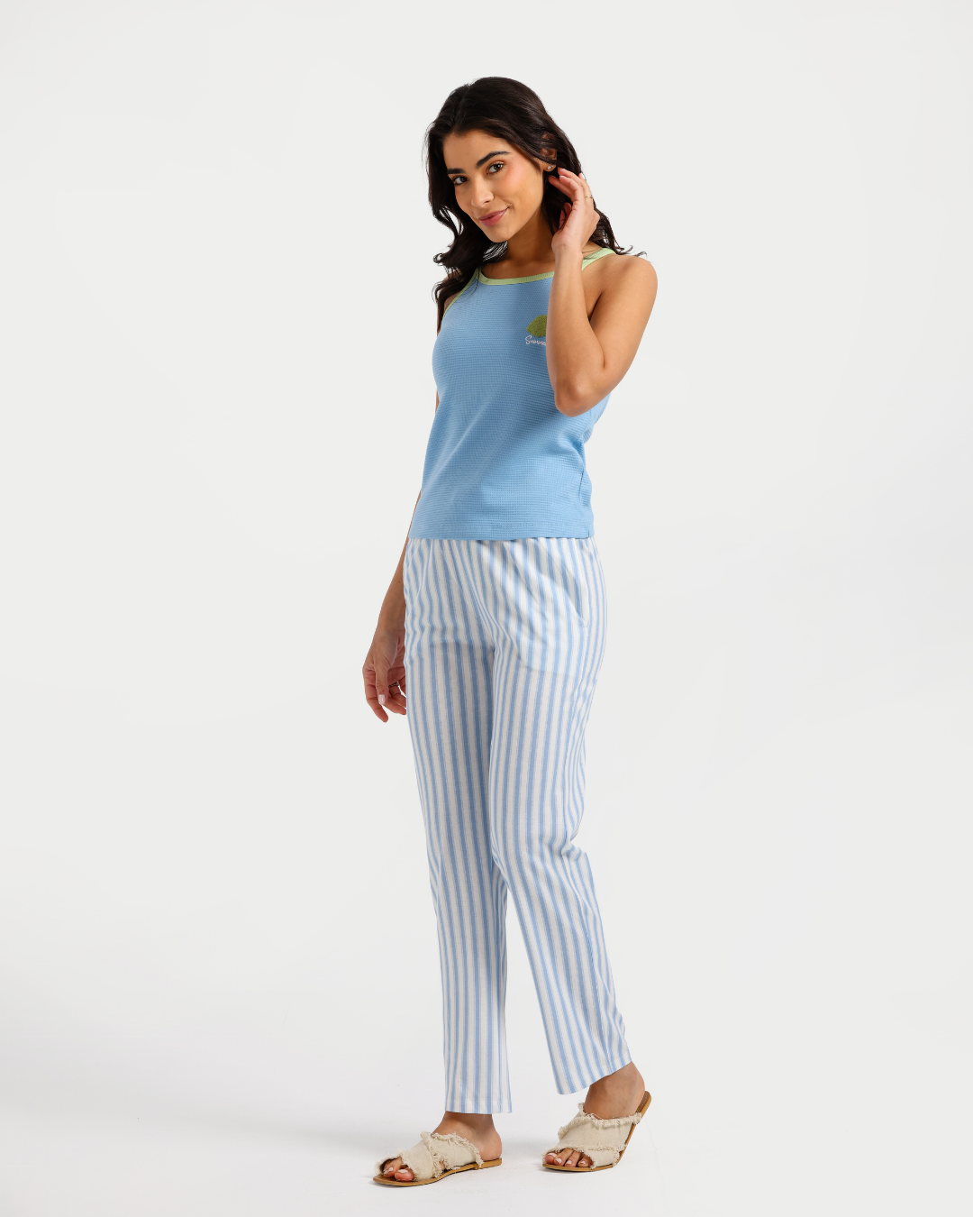 بيجاما الأم الأنيقة بالأزرق الزاهي