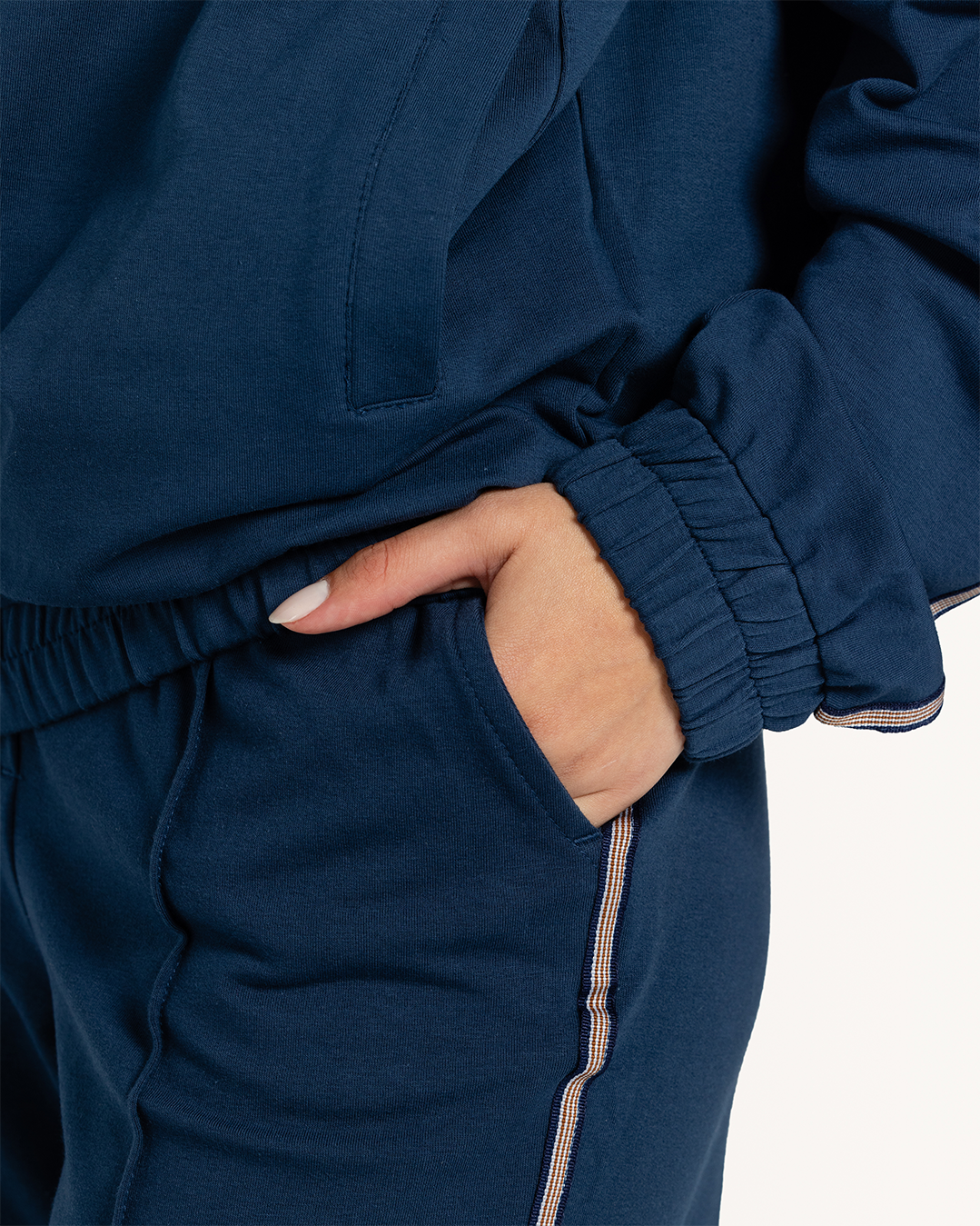 Women tracksuit high neck