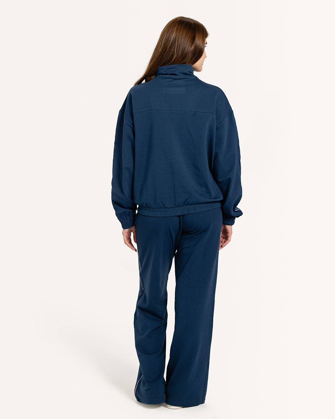 Women tracksuit high neck