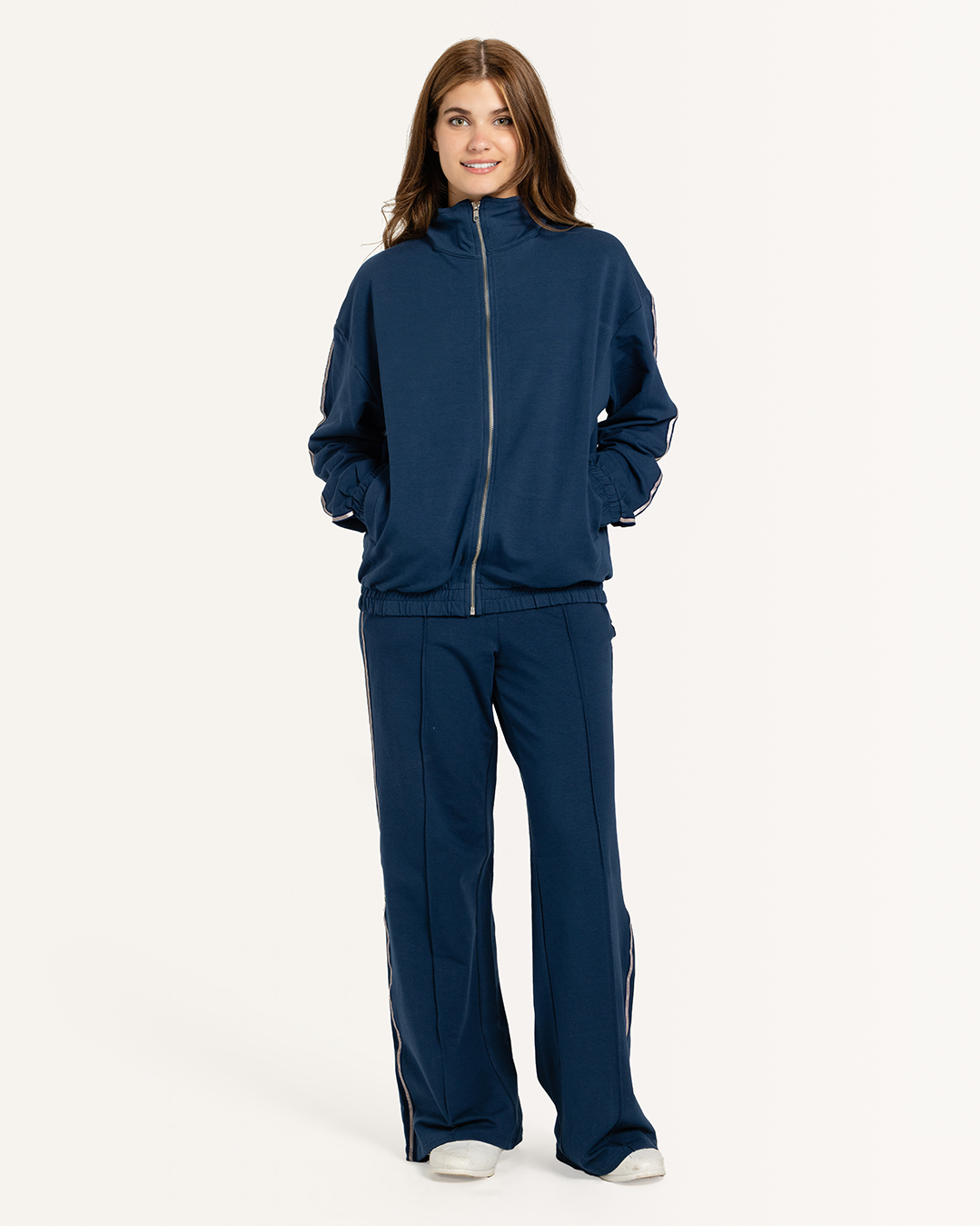 Women tracksuit high neck