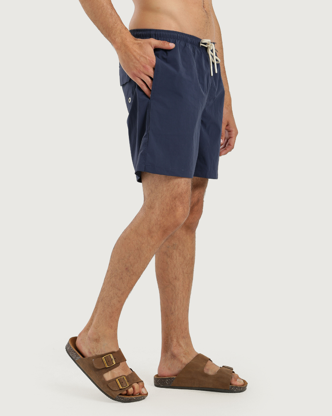 مايوه رجالي بألوان صيفية