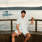 Men's pajamas with elegant material and wavy lines for a modern and comfortable look