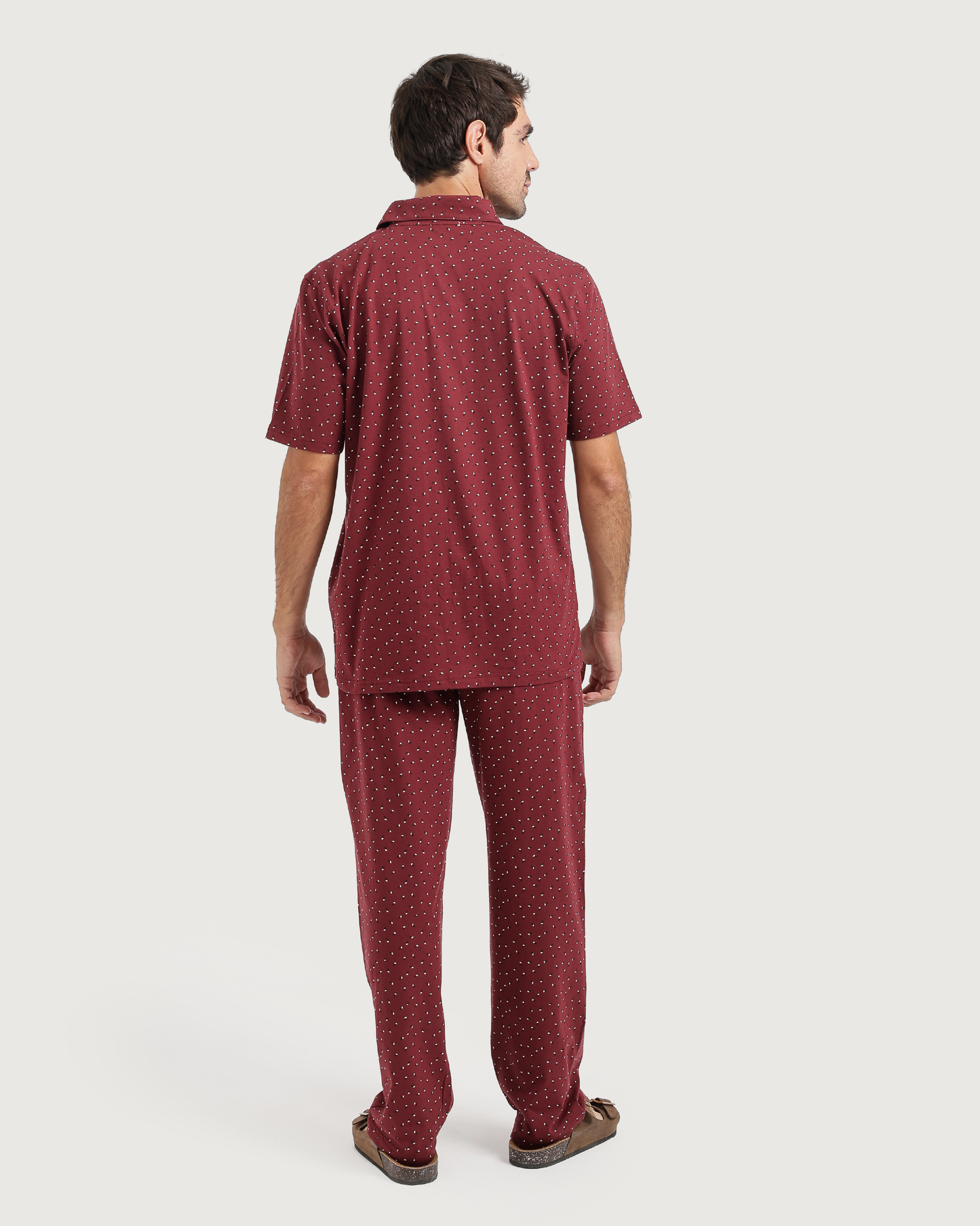 بيجاما رجالي كلاسيكية بألوان دافئة