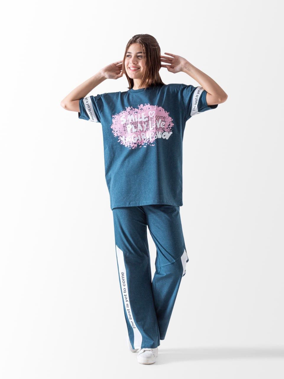 O1 طقم جونيور بناتى