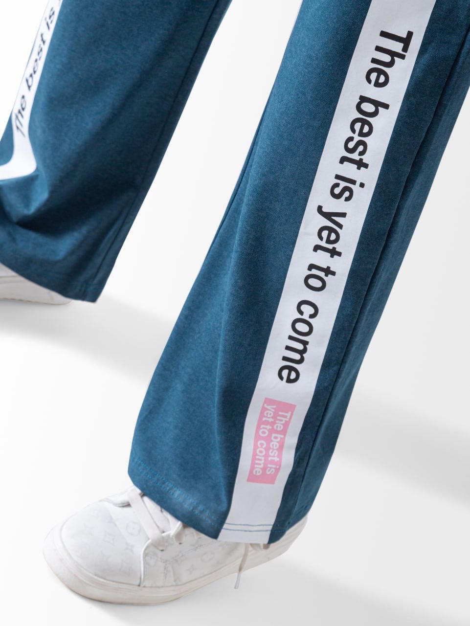 O1 طقم جونيور بناتى