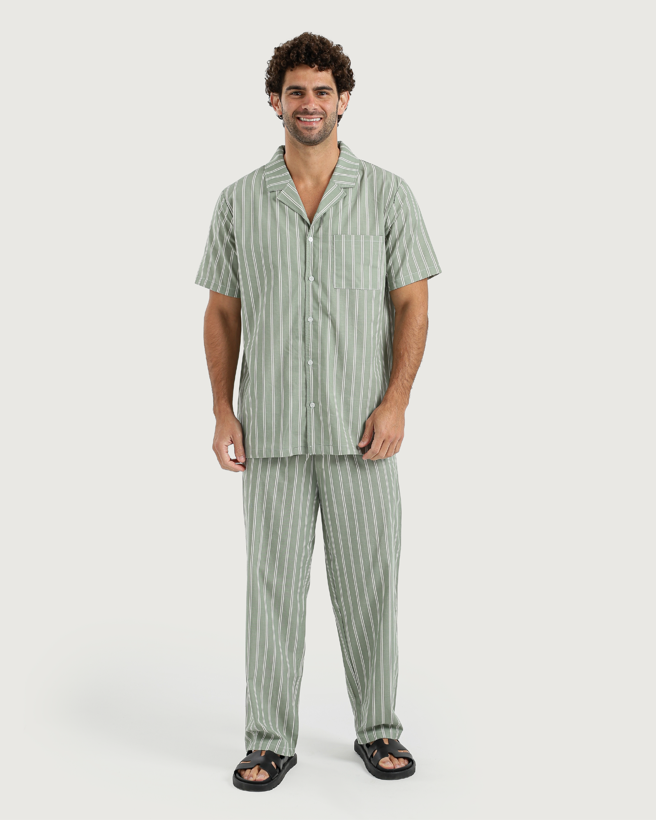 بيجاما مخططة لنوم مريح