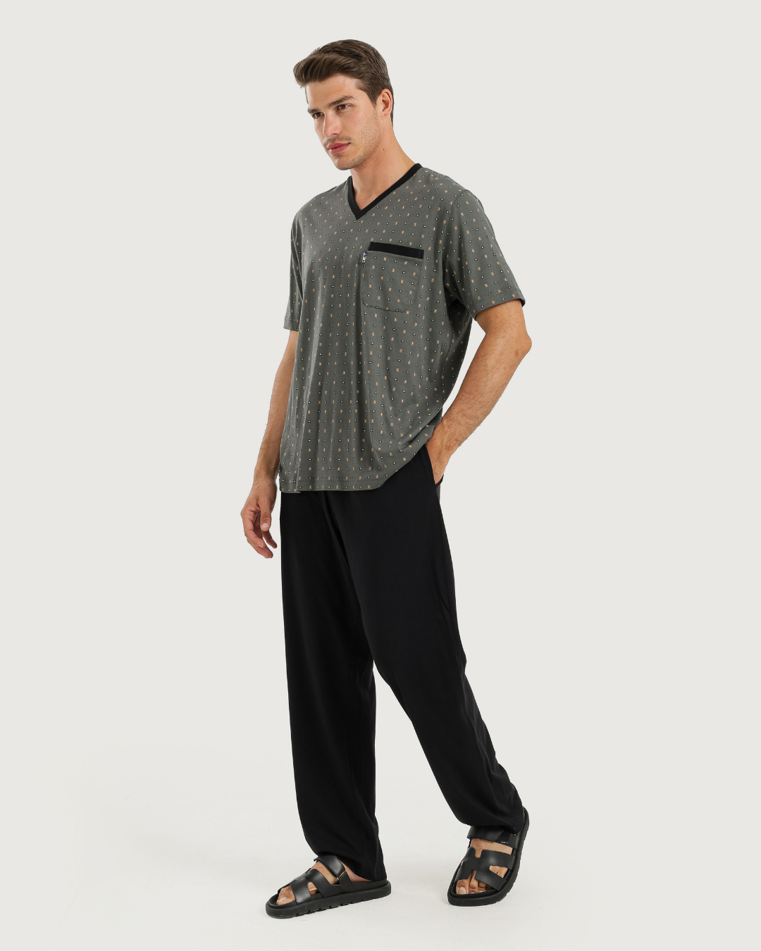 V بيجاما رجالى نص كم بنطلون رقبه