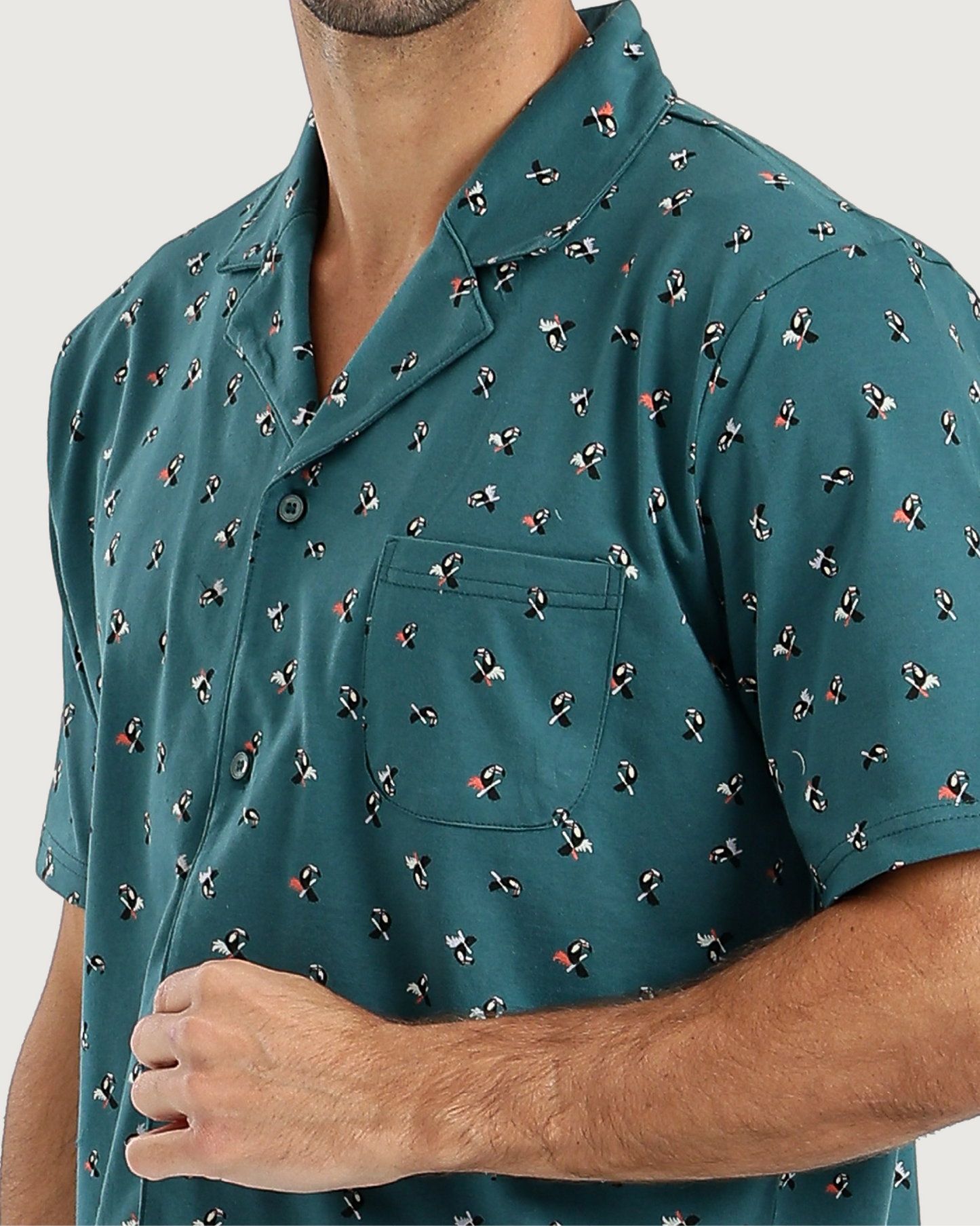 بيجاما رجالي بزراير طائر الطوقان