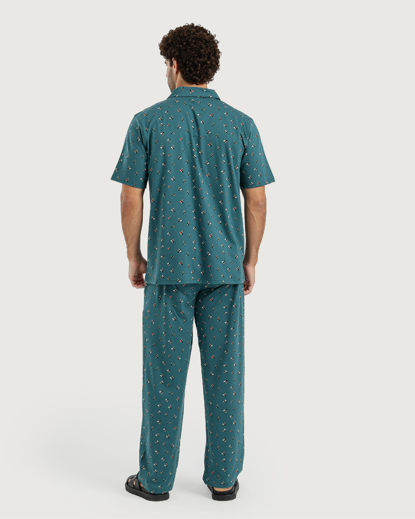 بيجاما رجالي بزراير طائر الطوقان