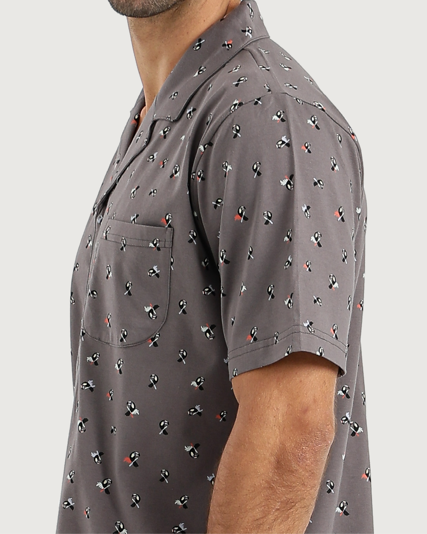 بيجاما رجالي بزراير طائر الطوقان